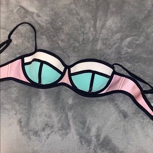 Triangl bathing suit top